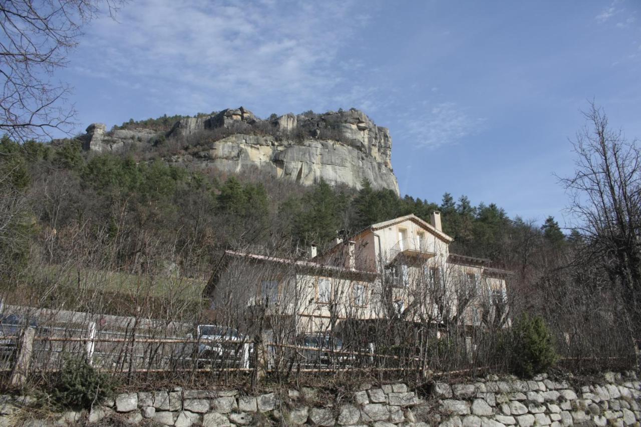Charmant Appartement Au Coeur Des Gres D Annot Exterior photo